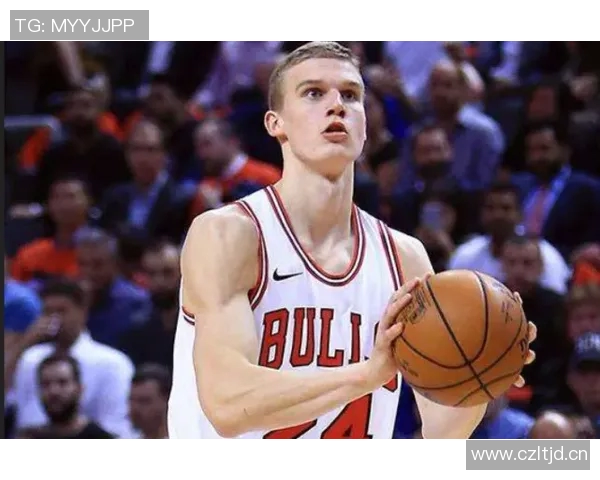 小米切尔：最近球队表现有所进步 漫长赛季会有起伏我们没放弃